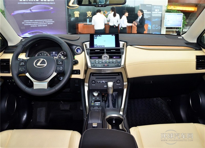 2015款 300h 全驅 鋒芒版