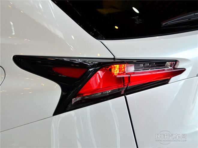 2015款 300h 全驅 鋒芒版