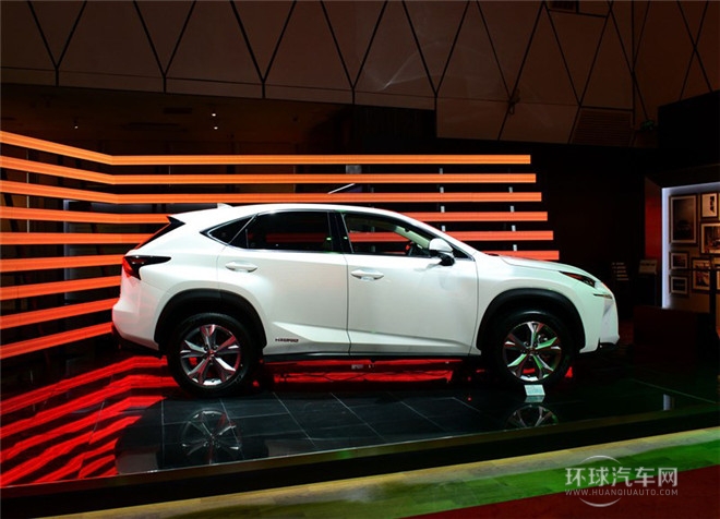 2015款 300h 全驅 鋒芒版