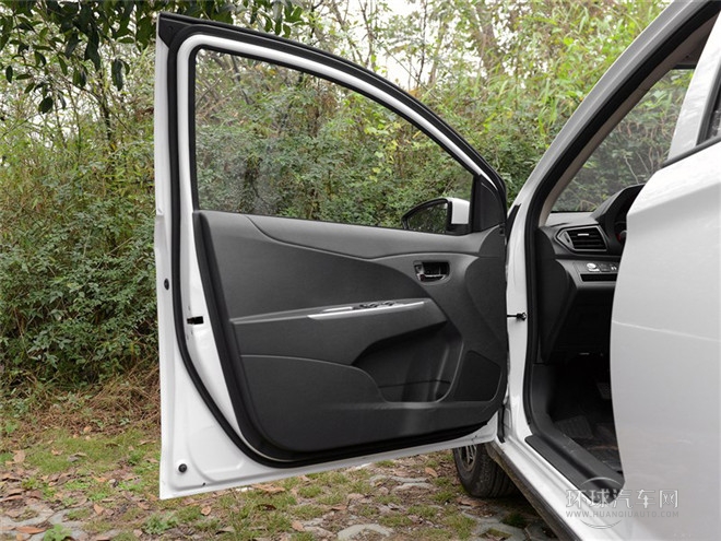 2014款 1.5L 手動(dòng)豪華型