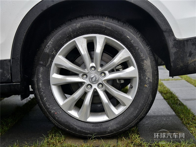 2015款 2.0L 手動智逸型