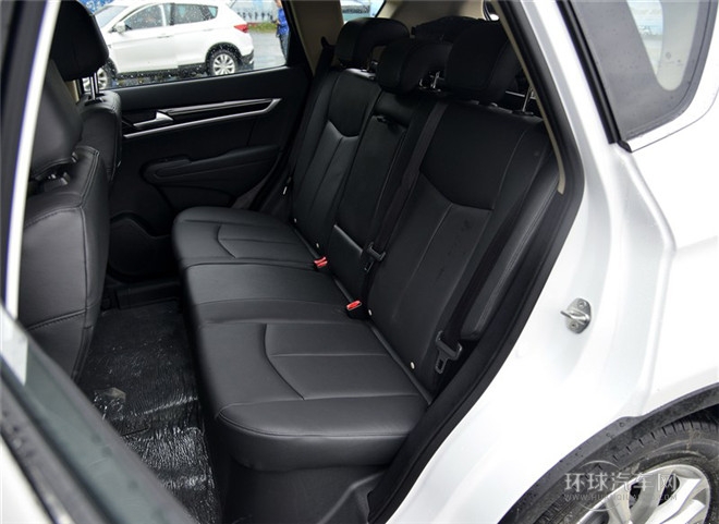 2015款 2.0L 手動智逸型