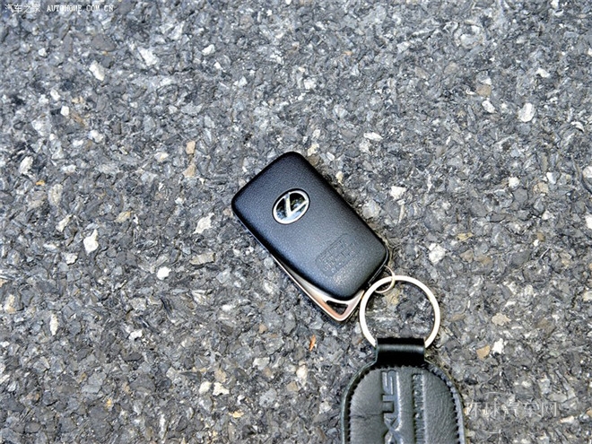 2015款 F 5.0L 碳纖維版