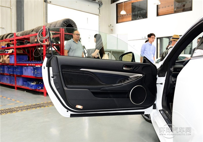 2015款 F 5.0L 碳纖維版