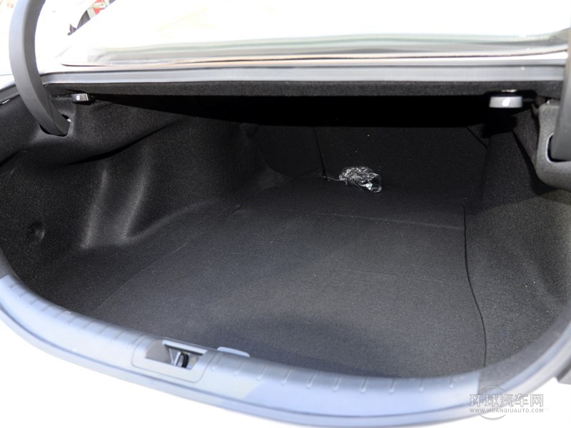 2015款 2.4L 尊貴版