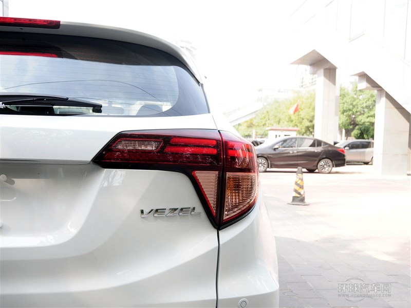 2015款 1.8L CVT兩驅豪華型