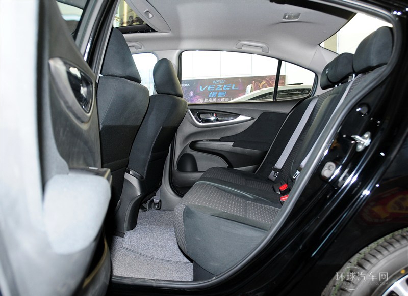 2015款 1.8L 自動豪華版