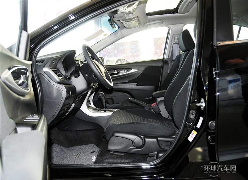 2015款 1.8L 自動豪華版
