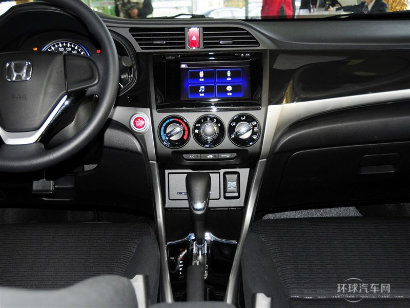 2015款 1.8L 自動豪華版