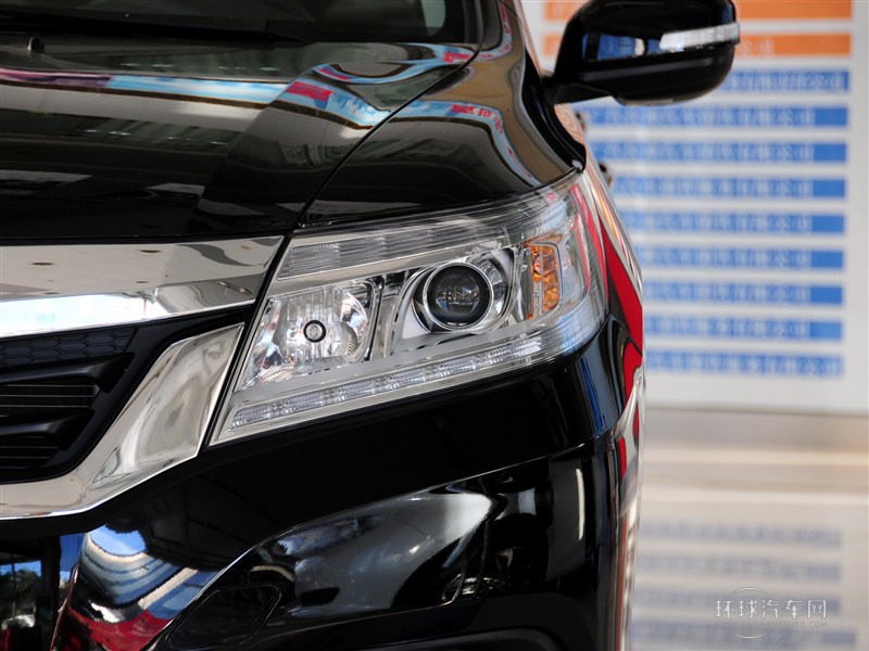 2015款 1.8L 自動豪華版