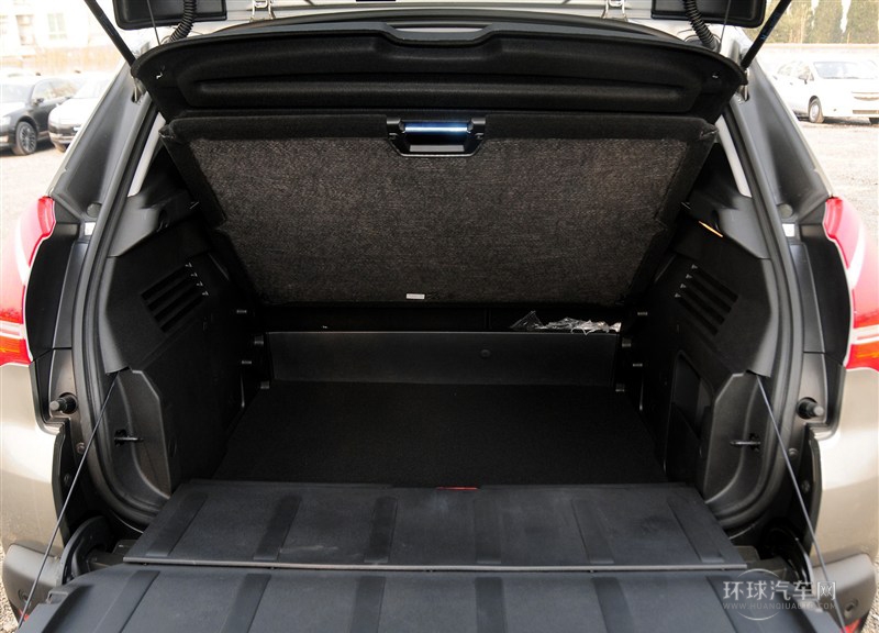 2015款 2.0L 自動潮流版