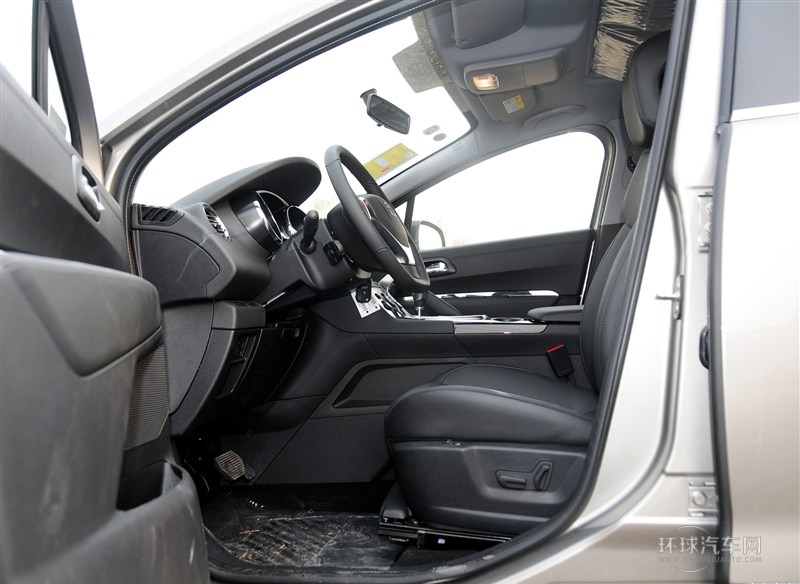 2015款 2.0L 自動潮流版