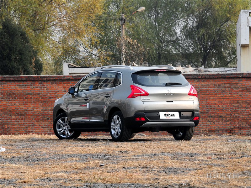 2015款 2.0L 自動潮流版