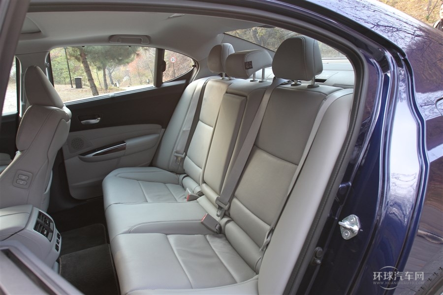 2015款 2.4L 豪華版