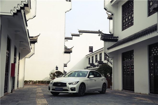 2015款 2.0T 運(yùn)動(dòng)版