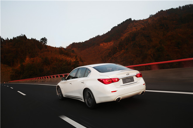 2015款 2.0T 運動版