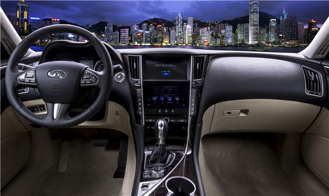 2015款 2.0T 運(yùn)動(dòng)版