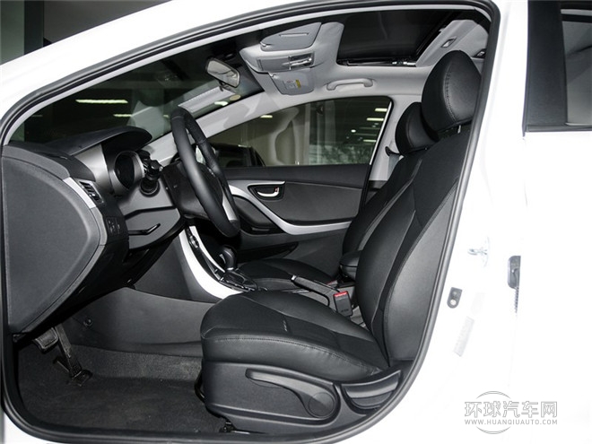 2015款 1.6L 自動(dòng)尊貴型