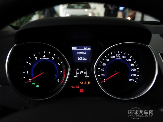 2015款 1.6L 自動(dòng)尊貴型