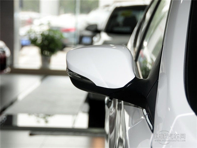 2015款 1.6L 自動尊貴型