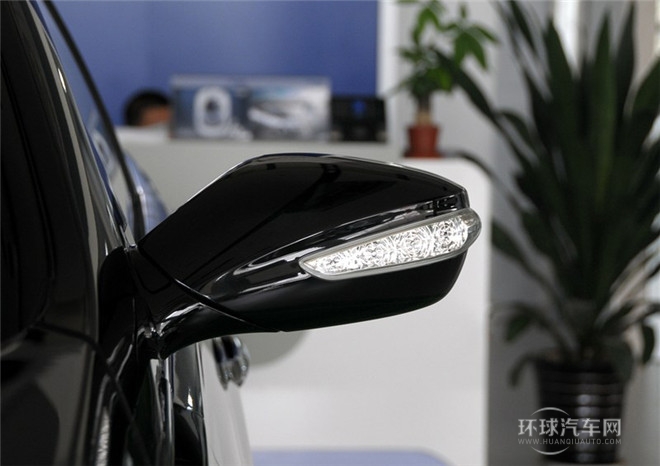 2014款 2.0L 自動領先型