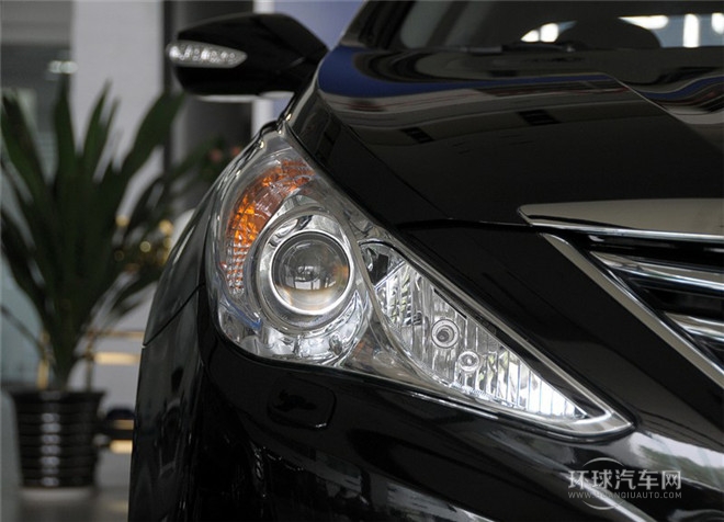 2014款 2.0L 自動領(lǐng)先型