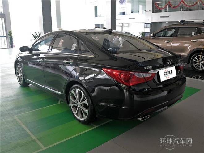 2014款 2.0L 自動(dòng)領(lǐng)先型