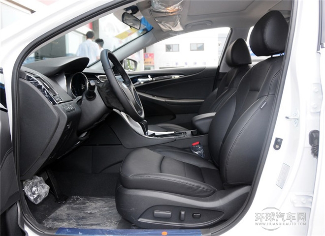 2014款 2.0L 自動(dòng)尊貴版