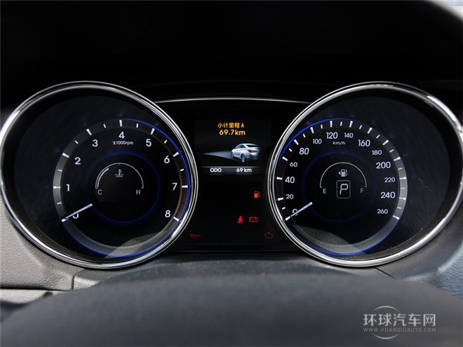 2014款 2.0L 自動尊貴版