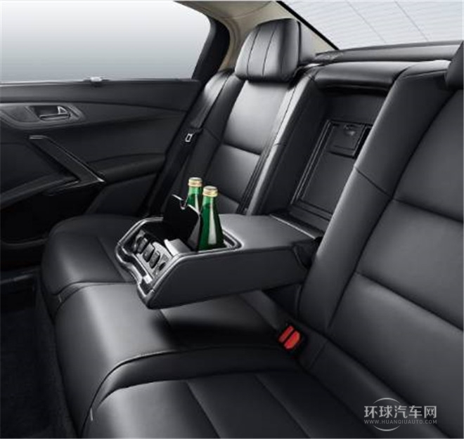 2015款 2.0L 自動致臻版