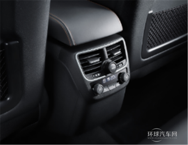 2015款 2.0L 自動致逸版