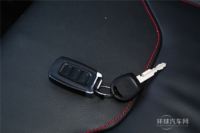 2014款 1.8L 自動尊貴型