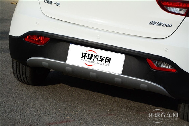 2014款 1.8L 自動尊貴型