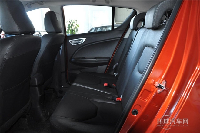 2014款 1.8L 自動(dòng)舒適型