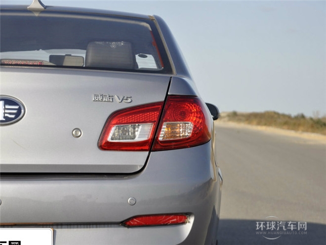 2014款 1.5L 手動(dòng)精英型