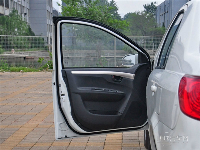 2014款 1.5L 手動進取型