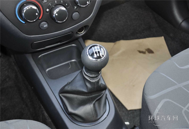 2014款 1.5L 手動標(biāo)準(zhǔn)型