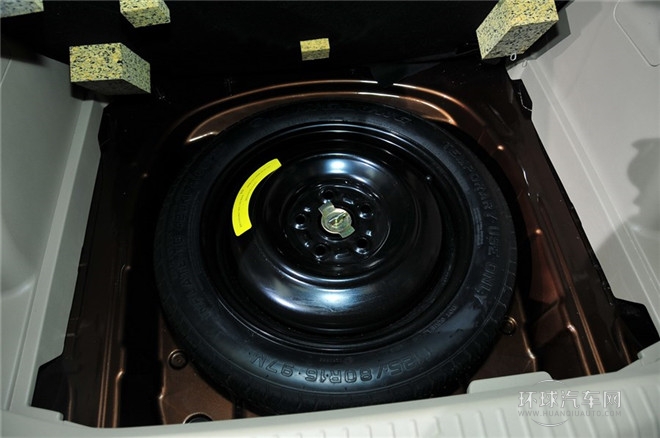 2014款 1.0L 手動(dòng)舒適型