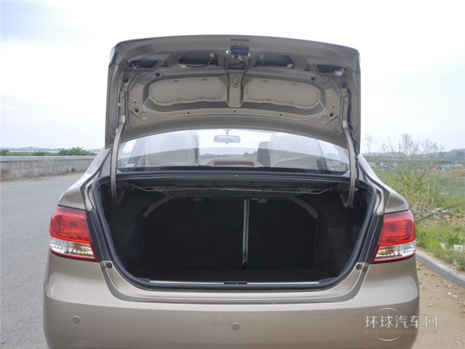 2014款 1.0L 手動舒適型