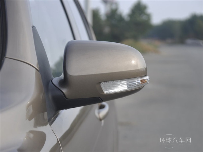 2014款 1.0L 手動(dòng)舒適型