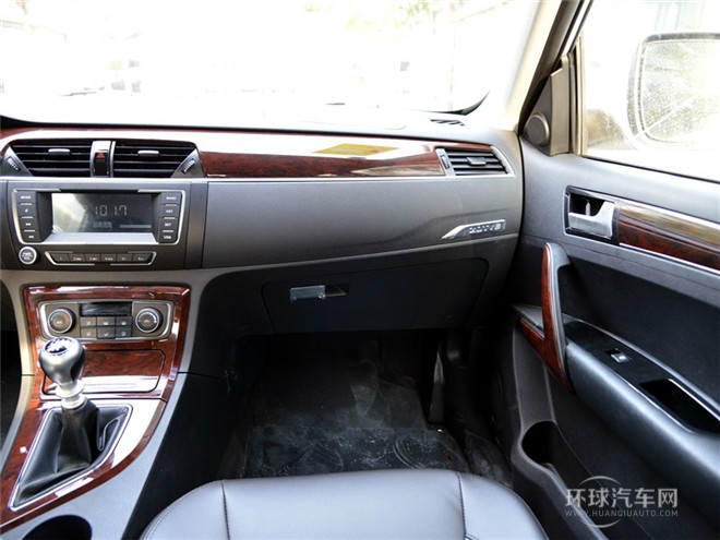 2014款 2.0T 手動豪華型