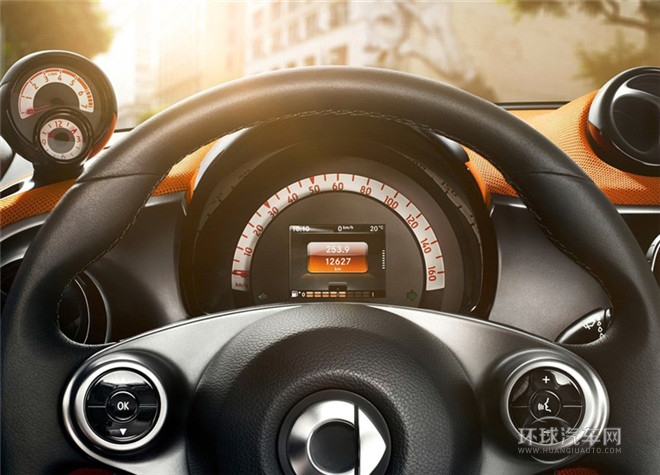 2015款 1.0 MHD 新年特別版