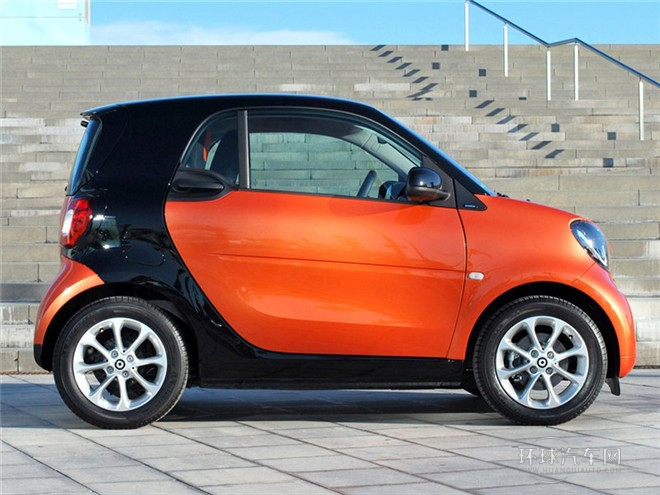 2015款 1.0 MHD 新年特別版