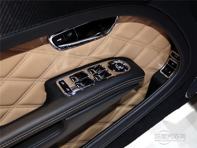 2015款 6.8T 標準版