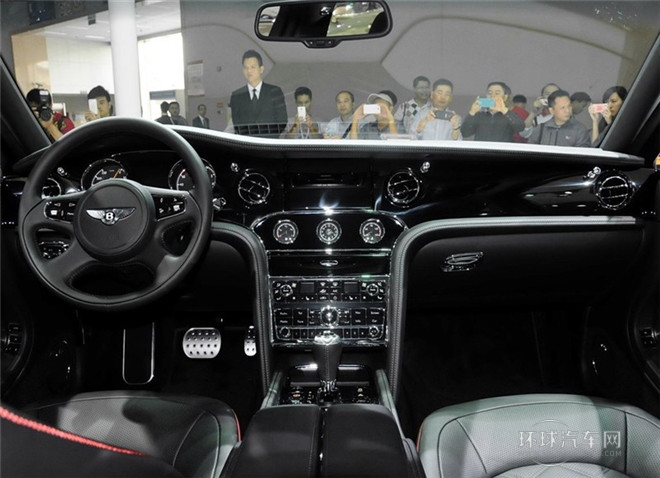 2015款 6.8T 標準版