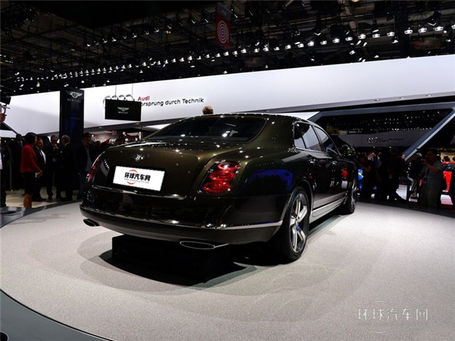 2015款 6.8T 標準版