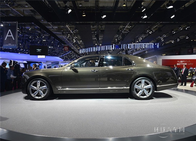 2015款 6.8T 標準版