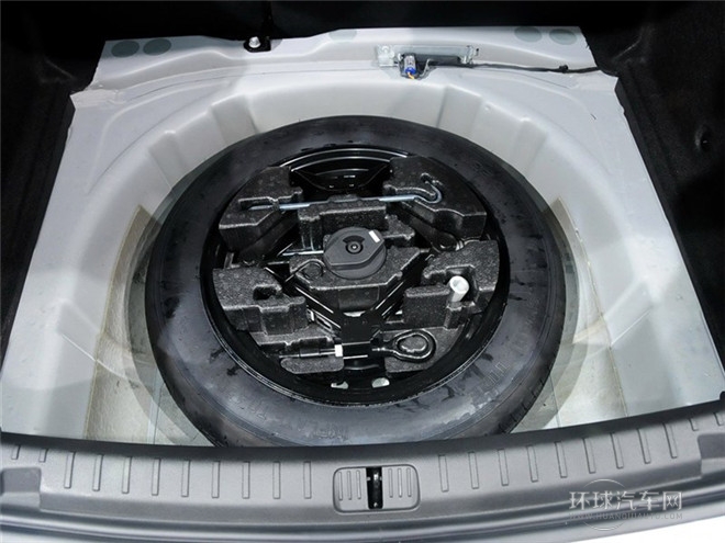 2015款 都市SUV 1.6T 自動型動派