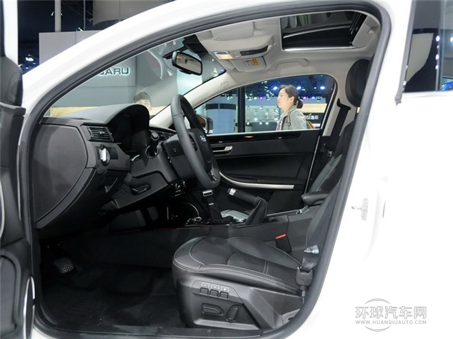 2015款 都市SUV 1.6T 自動型動派