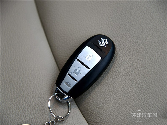 2015款 1.6L 自動(dòng)尊享型